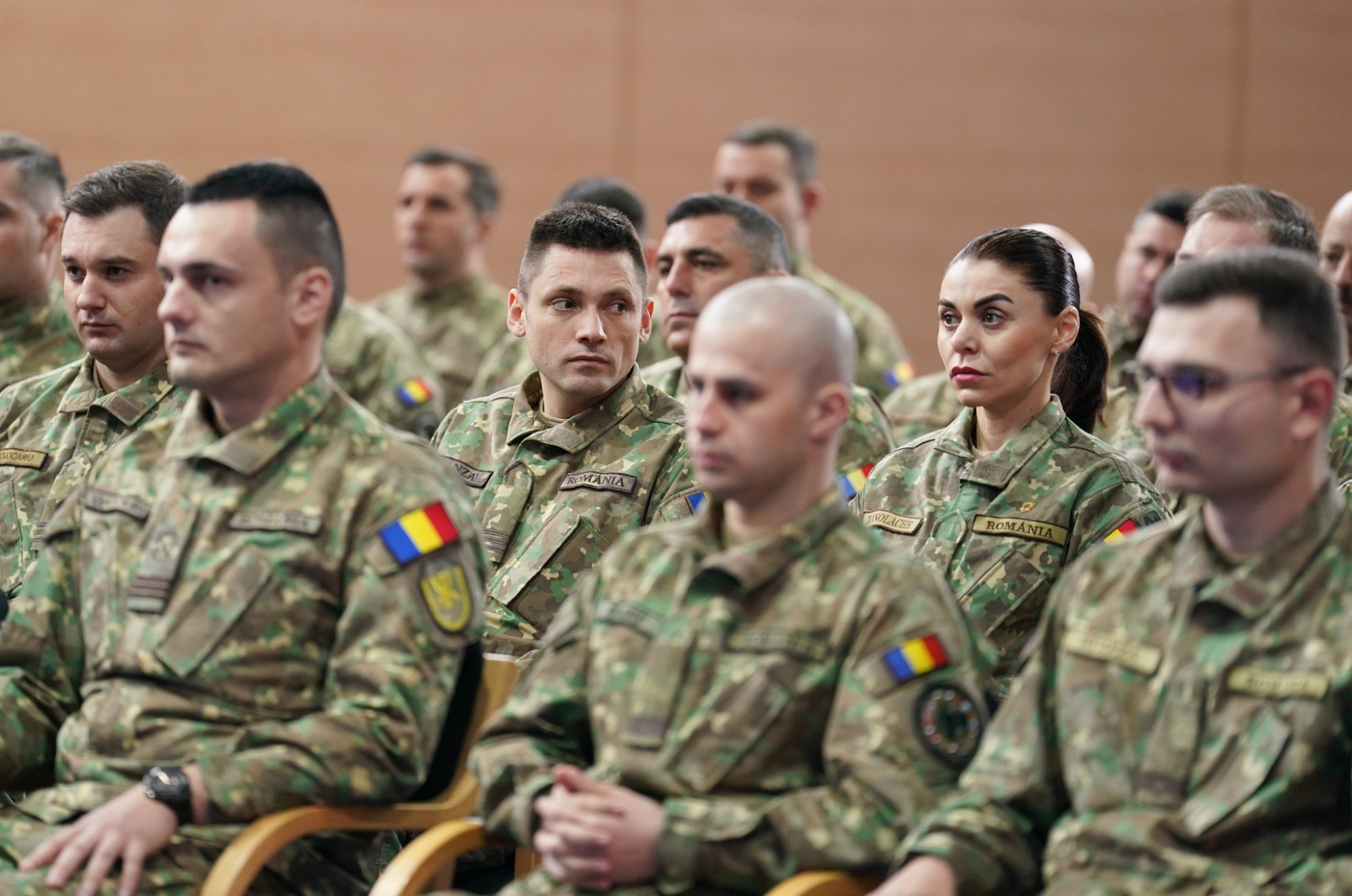 Vizita conducerii MApN în baza NATO KFOR din Kosovo