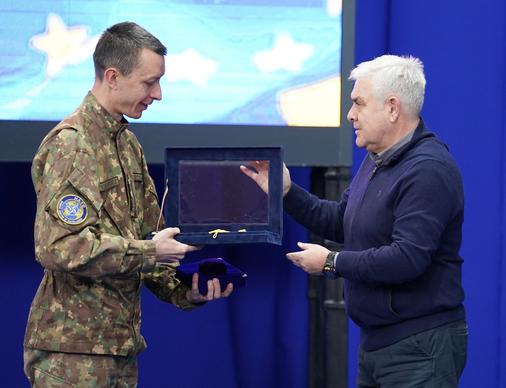 Vizita conducerii MApN în baza NATO KFOR din Kosovo